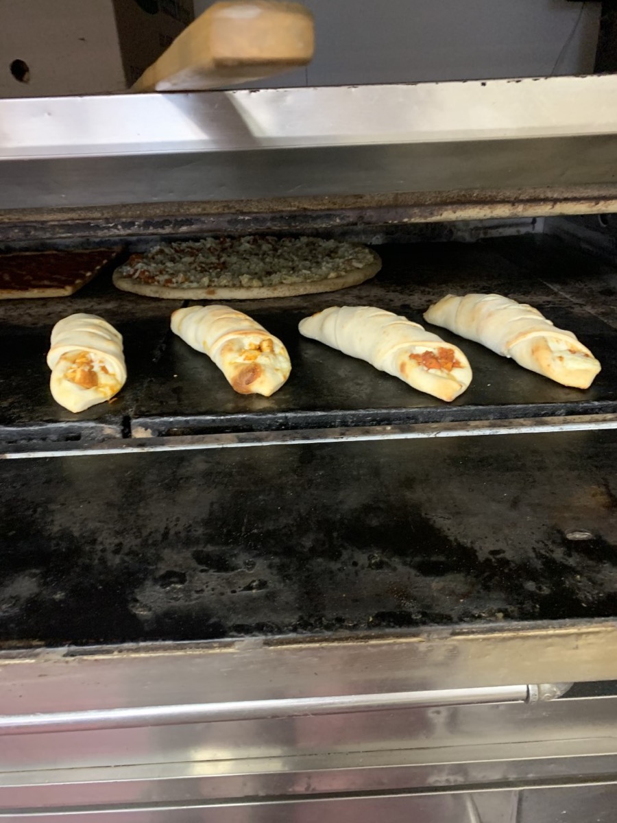 Renzo's kitchen in action