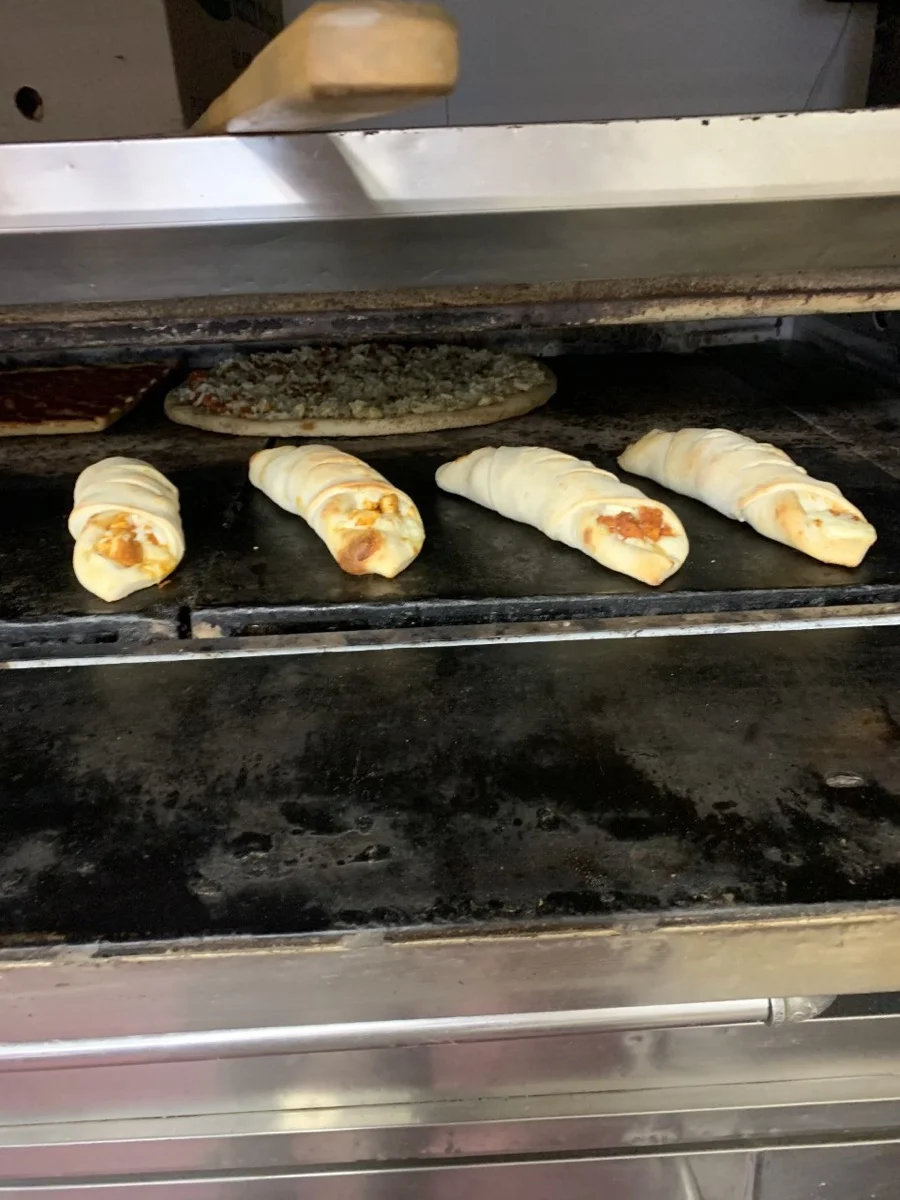 Renzo's kitchen in action
