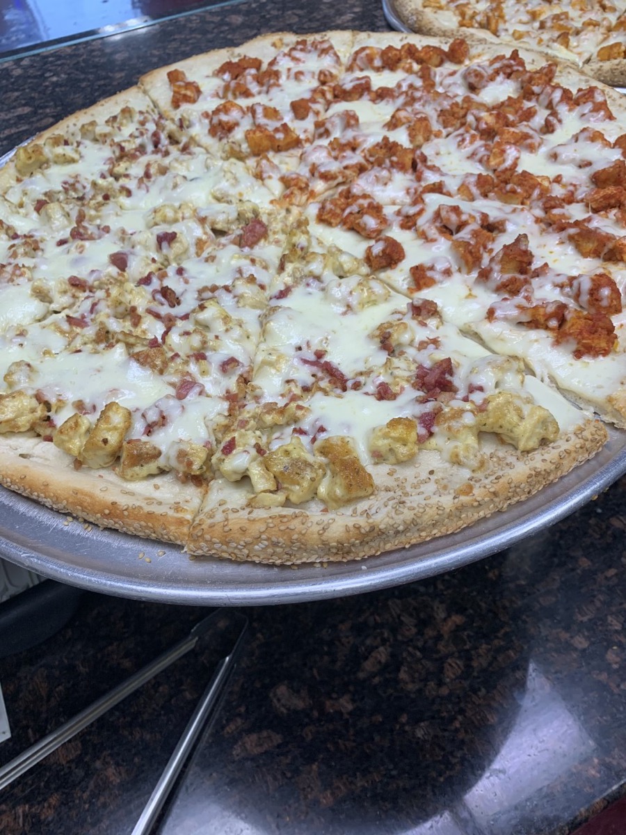Full catering setup from Renzo's Pizzali